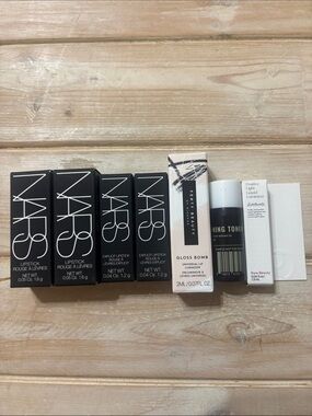 NARS & Fenty Beauty bundle (415)
